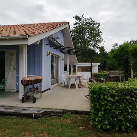 Maison Familiale Au Calme Avec Piscine En Bordure De Foret Holiday home