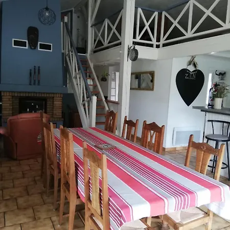 Maison Familiale Au Calme Avec Piscine En Bordure De Foret Prázdninový dům