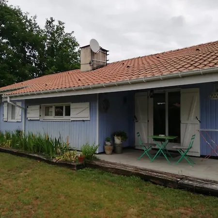 Maison Familiale Au Calme Avec Piscine En Bordure De Foret *