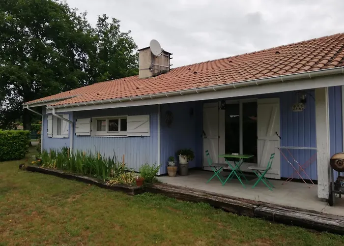 Maison Familiale Au Calme Avec Piscine En Bordure De Foret *