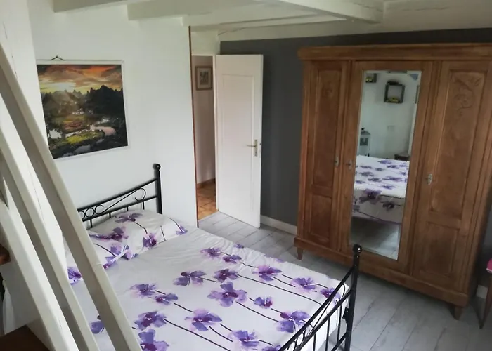 Maison Familiale Au Calme Avec Piscine En Bordure De Foret Дом отдыха *